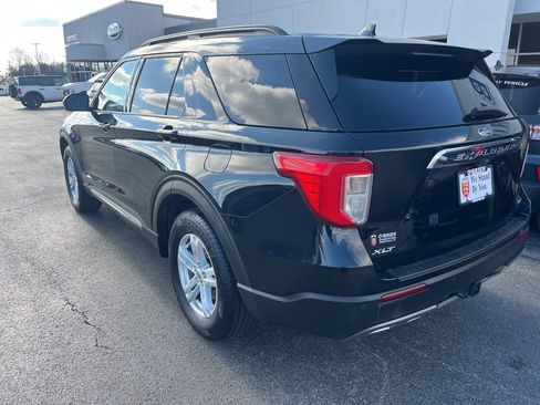Used 2020 Ford Explorer XLT w/ Equipment Group 202A image 3