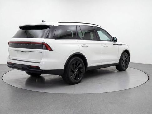 Used 2025 Lincoln Navigator L Reserve w/ Jet Appearance Package AWD/4WD image 7