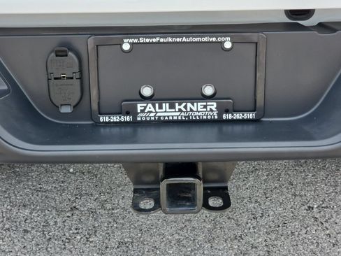 Used 2023 Jeep Gladiator Overland AWD/4WD image 14