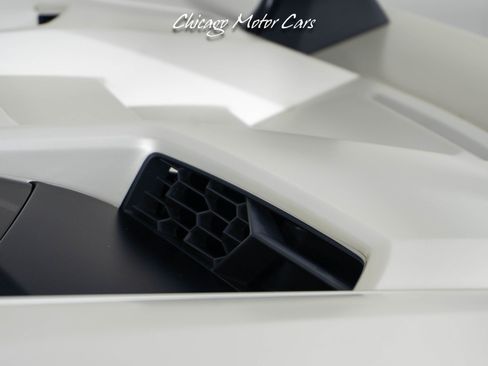 Used 2018 Lamborghini Huracan AWD/4WD image 22
