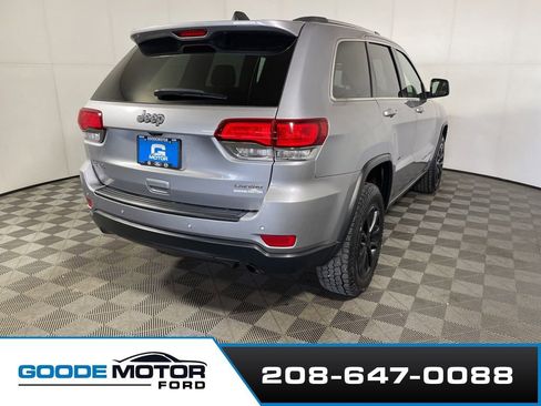 Used 2021 Jeep Grand Cherokee Laredo AWD/4WD image 7