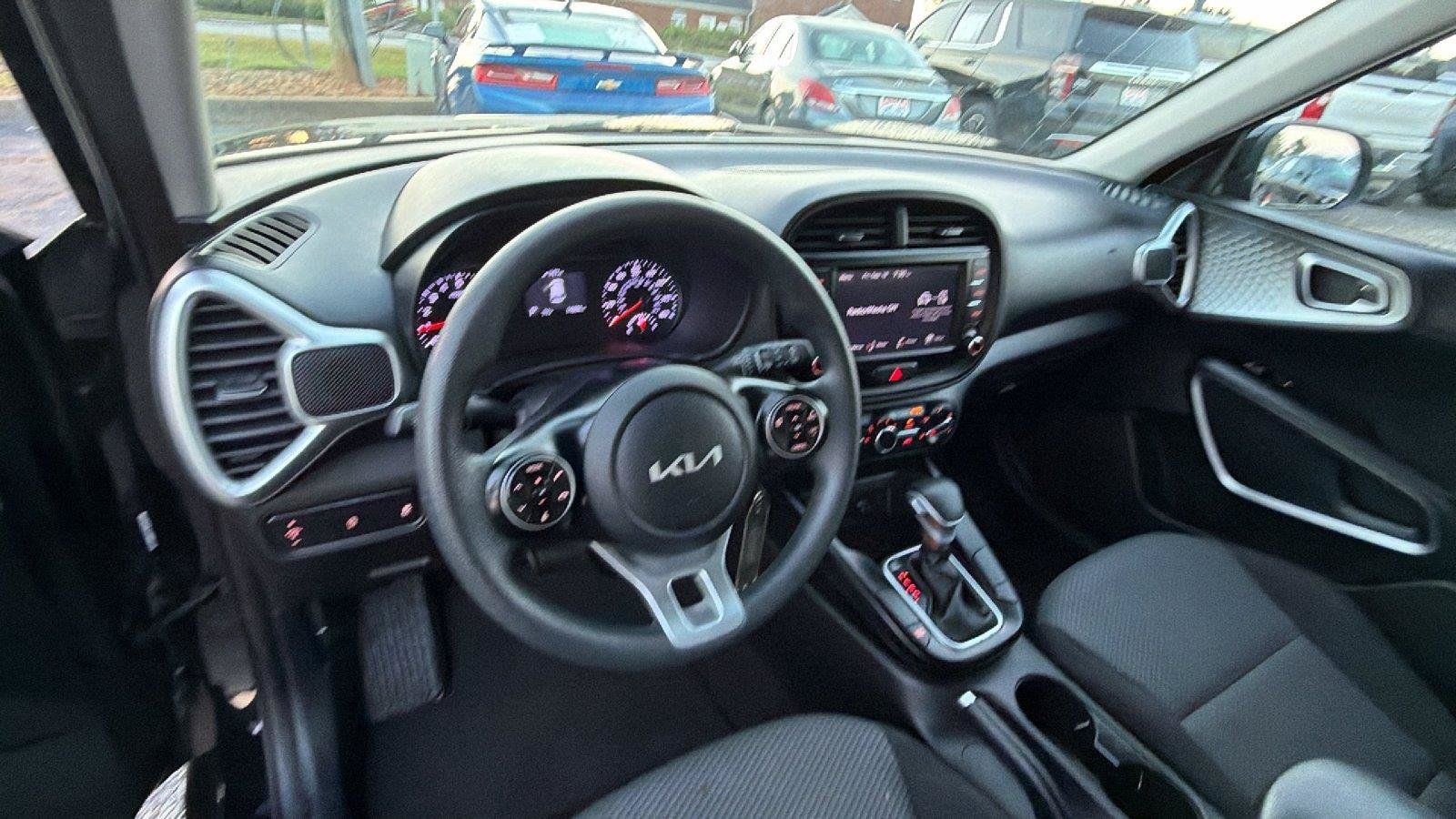 Used 2022 Kia Soul LX FWD image 24