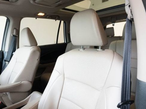 Used 2018 Honda Pilot Elite image 19
