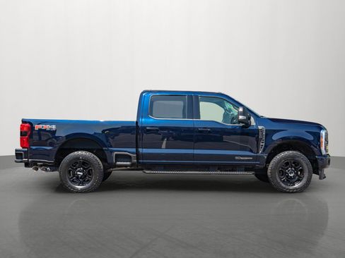 Used 2023 Ford F250 XLT w/ XLT Premium Package AWD/4WD image 7
