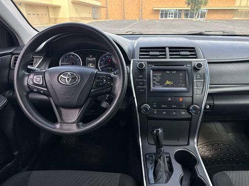 Used 2016 Toyota Camry LE image 14