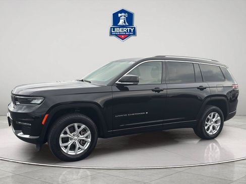 Used 2023 Jeep Grand Cherokee L Limited AWD/4WD image 3
