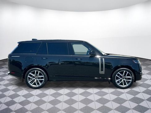 New 2026 Land Rover Range Rover Long Wheelbase SE AWD/4WD image 8