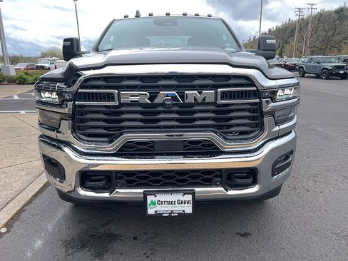 New 2026 RAM 3500 Big Horn AWD/4WD image 6