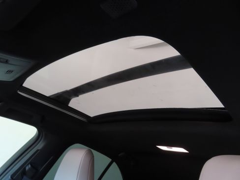 Used 2021 Lexus UX 250h w/ Premium Package AWD/4WD image 22