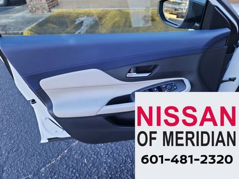 New 2026 Nissan Sentra SL image 9