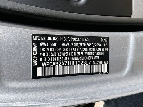 Used 2017 Porsche Panamera 4S image 16