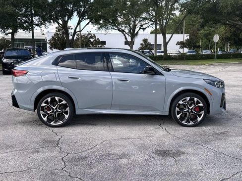 New 2026 BMW X2 xDrive28i w/ Technology Package AWD/4WD image 2