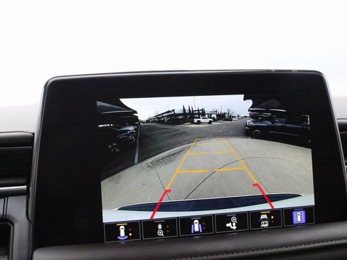 Used 2022 GMC Yukon SLT w/ SLT Premium Package image 39