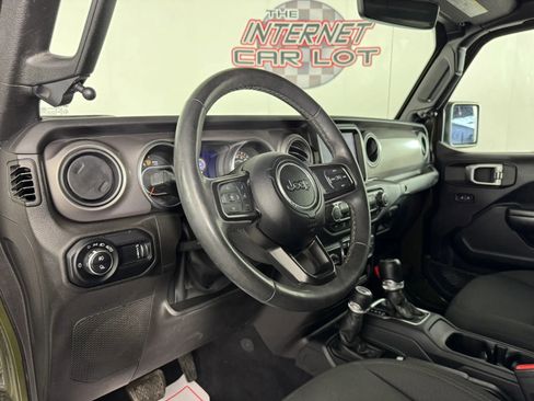 Used 2023 Jeep Gladiator Sport AWD/4WD image 10