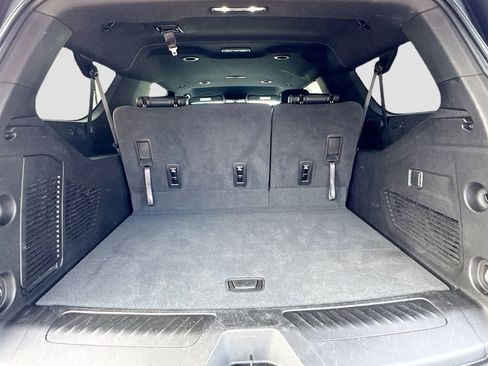 Used 2022 Chevrolet Suburban LT image 26