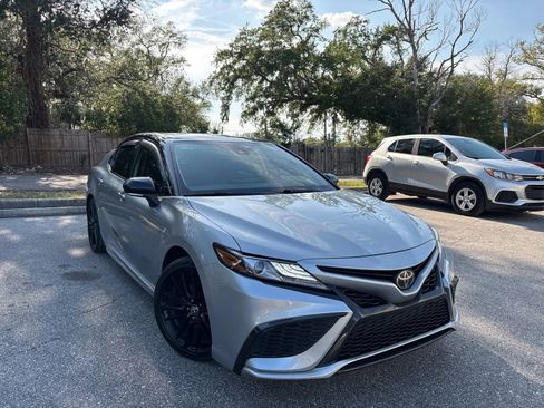 Used 2023 Toyota Camry XSE FWD image 4