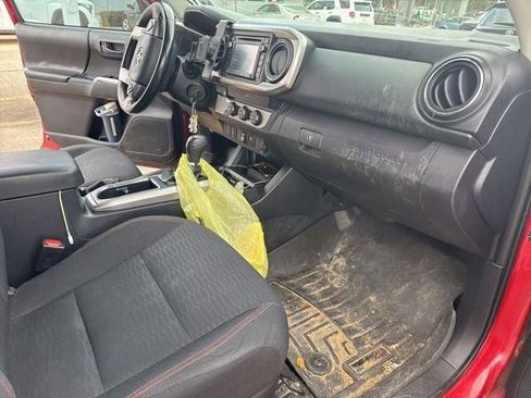 Used 2019 Toyota Tacoma SR5 image 26