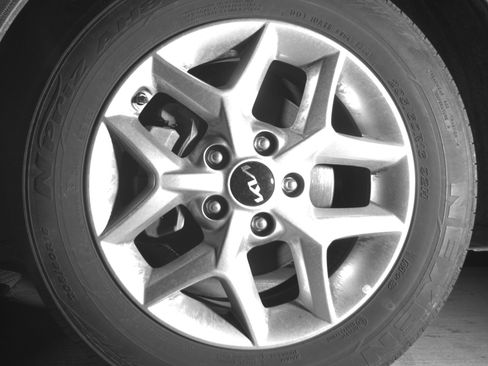 Used 2025 Kia Soul LX w/ LX Technology Package FWD image 17