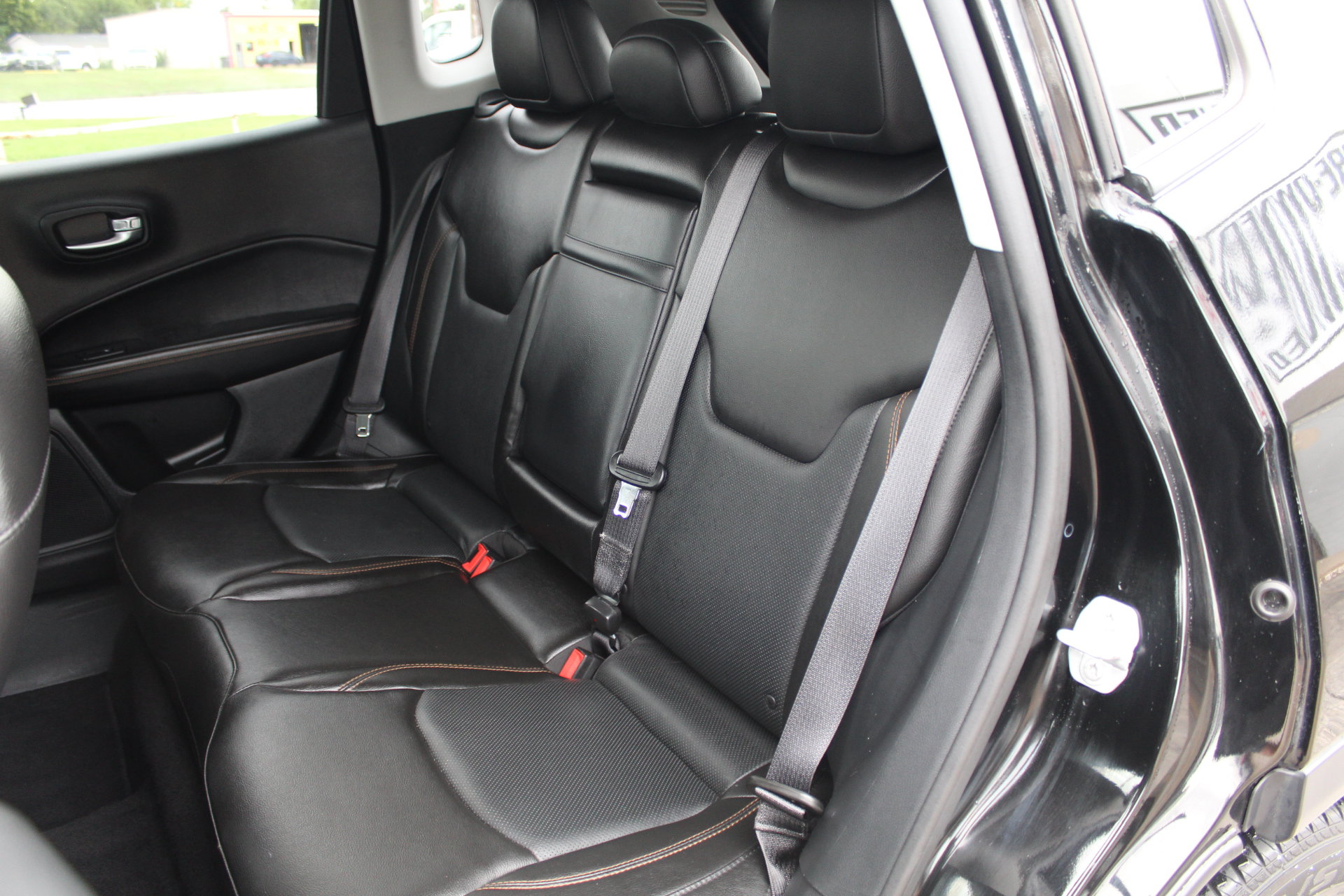 Used 2018 Jeep Compass Limited w/ Navigation Group AWD/4WD image 20