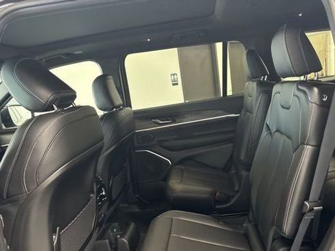 New 2026 Jeep Grand Cherokee L Limited image 18