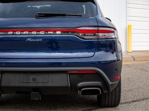 Used 2025 Porsche Macan image 16