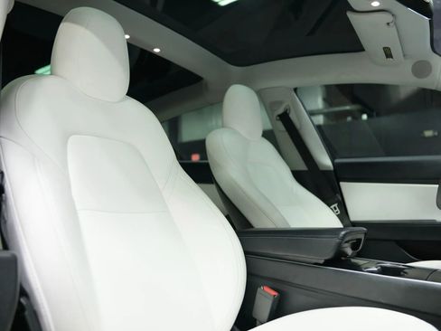 Used 2020 Tesla Model 3 Standard Range image 26