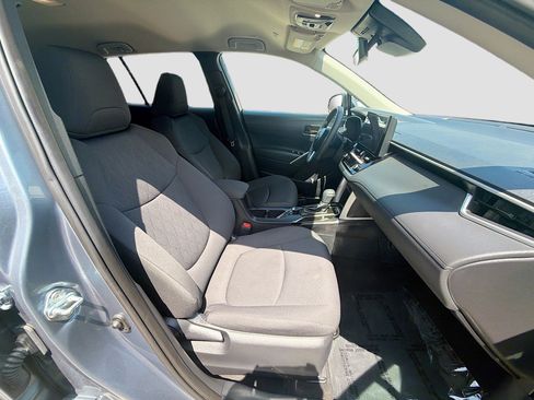 Used 2024 Toyota Corolla Cross LE FWD image 30