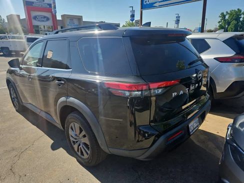 Used 2022 Nissan Pathfinder SV FWD image 6