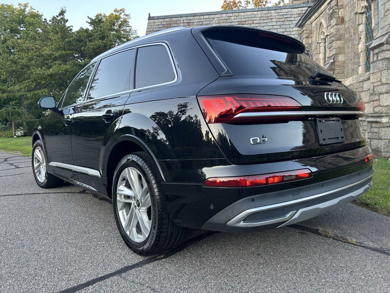 Used 2021 Audi Q7 3.0T Premium Plus w/ Premium Plus Package AWD/4WD image 10