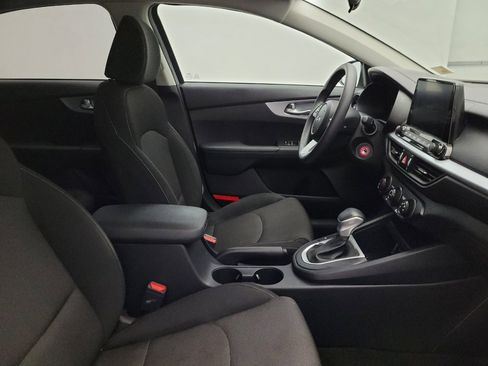 Used 2022 Kia Forte LXS FWD image 21