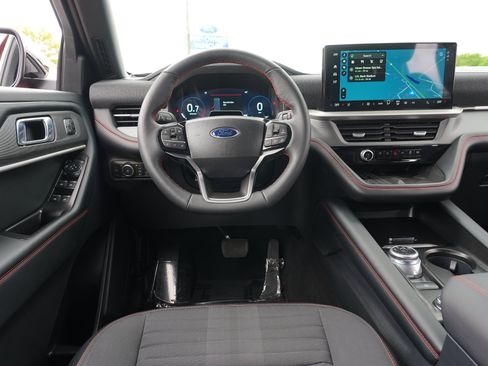 Used 2025 Ford Explorer ST-Line w/ Premium Package AWD/4WD image 23