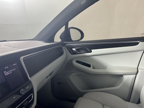 Certified 2023 Porsche Macan GTS AWD/4WD image 14