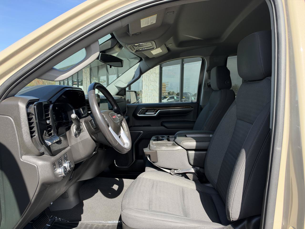 Used 2022 GMC Sierra 1500 Elevation AWD/4WD image 2