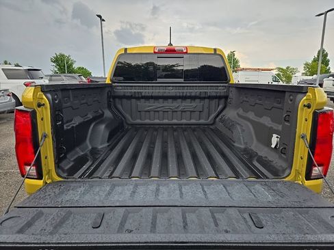 Used 2023 Chevrolet Colorado ZR2 w/ ZR2 Convenience Package III AWD/4WD image 14