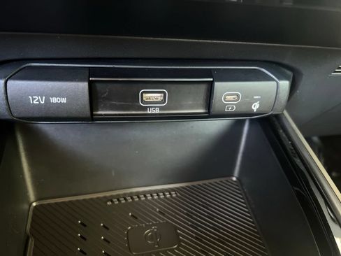 Certified 2023 Kia Niro EX Touring FWD image 53