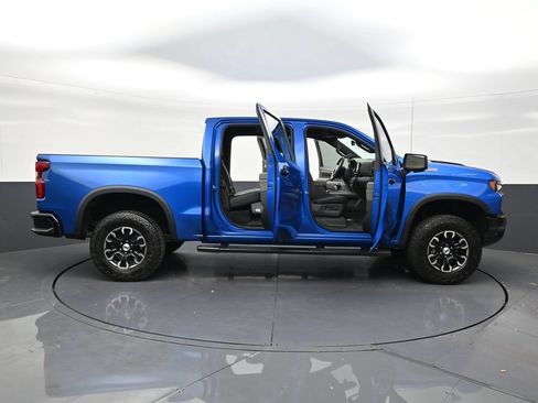 Used 2024 Chevrolet Silverado 1500 ZR2 w/ Technology Package AWD/4WD image 31