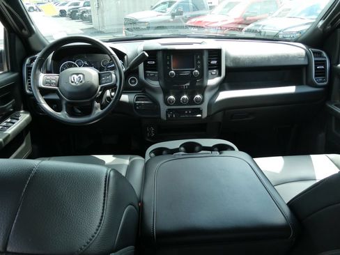Used 2021 RAM 2500 Tradesman w/ Chrome Appearance Group AWD/4WD image 19