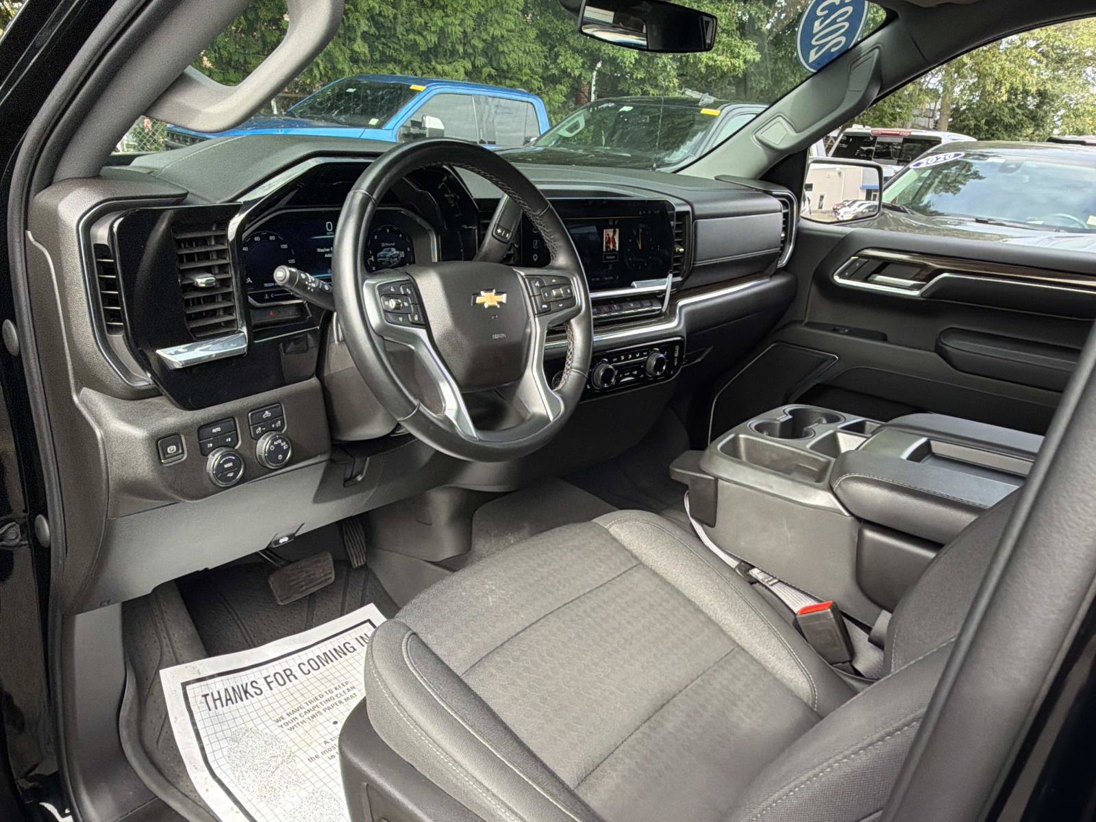 Used 2023 Chevrolet Silverado 1500 LT AWD/4WD image 12