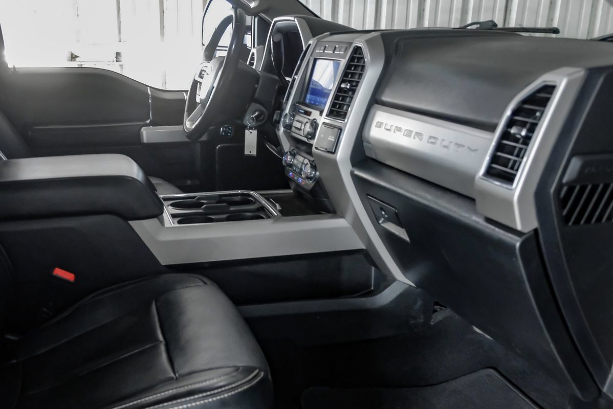 Used 2020 Ford F350 Lariat w/ Chrome Package AWD/4WD image 12