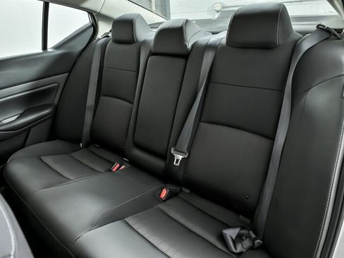 Used 2024 Nissan Altima 2.5 S FWD image 19