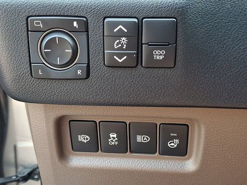 Used 2023 Lexus GX 460 Premium w/ Premium Package AWD/4WD image 26