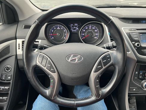Used 2014 Hyundai Elantra Limited image 18