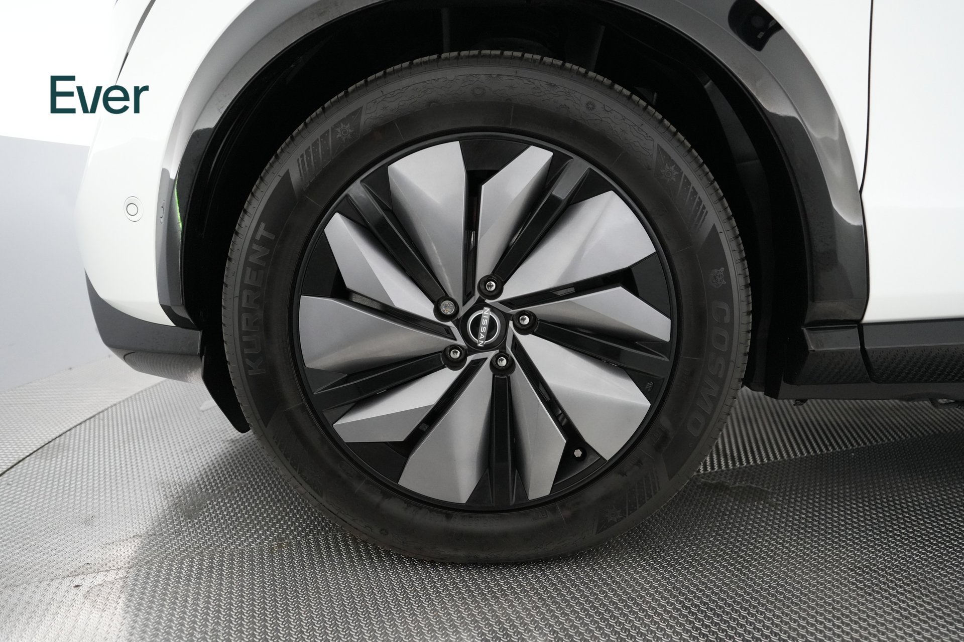 Used 2023 Nissan Ariya AWD/4WD image 19
