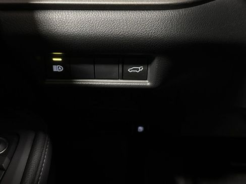 Used 2025 Toyota Grand Highlander FWD image 19