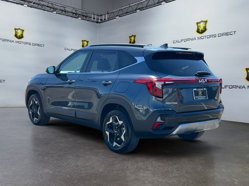 Used 2024 Kia Seltos EX image 3