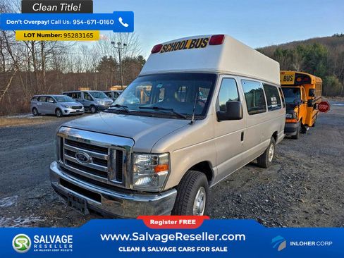 Used 2014 Ford E-250 and Econoline 250 Extended w/ Power Group image 3