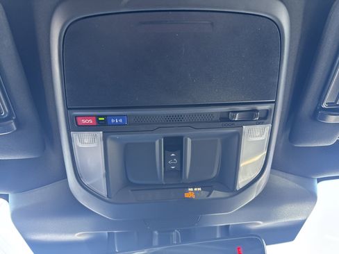 Used 2025 Subaru Forester Limited image 31