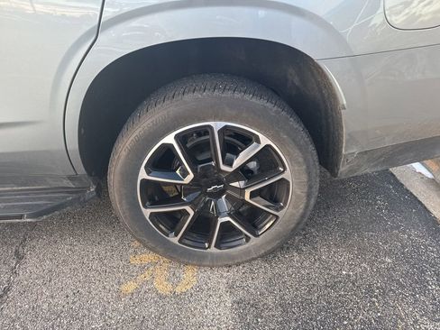 Used 2024 Chevrolet Tahoe RST w/ Luxury Package image 9