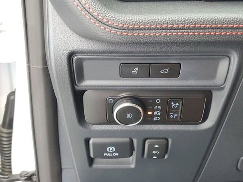 Used 2023 Ford Expedition Limited image 33