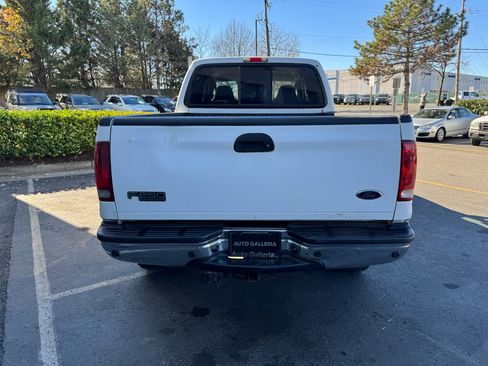 Used 2003 Ford F250 Lariat image 6